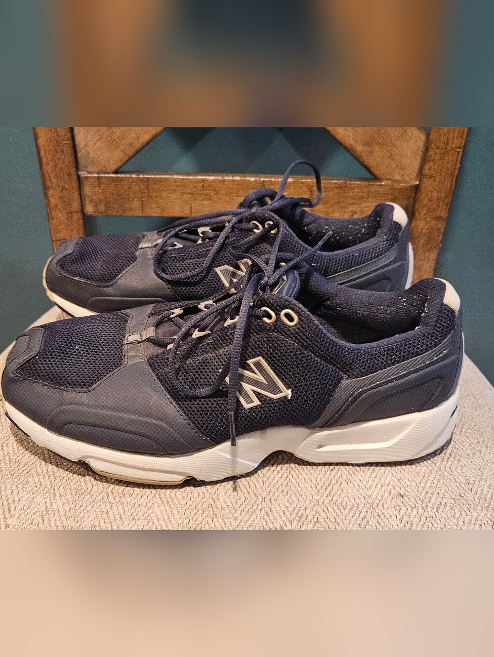New Balance 740 Men's Navy and White Running Sneakers - Size 10 4E